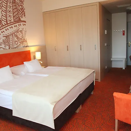 酒店 Kolping Family 4*